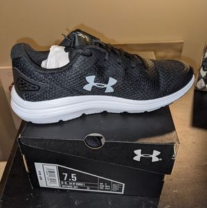 Brand new under armour ladies shoes